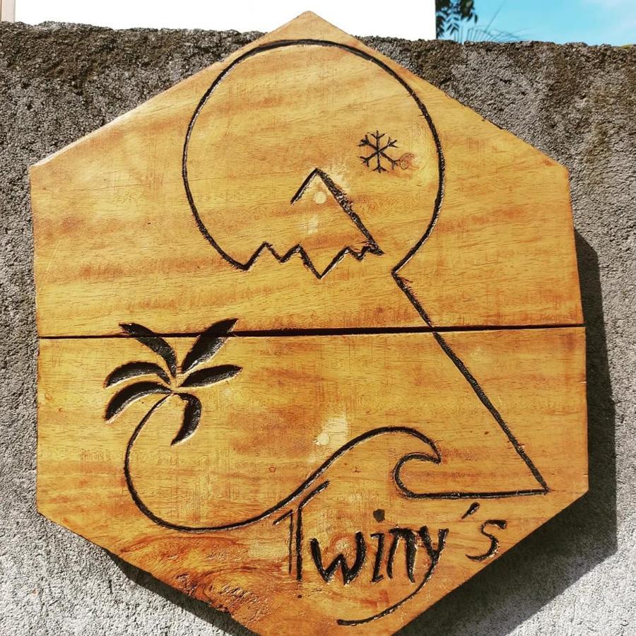 Twiny'S 호텔 Kuta  외부 사진